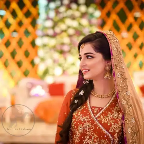 This outstanding outfit is fully embellished with embroidery. It is allured with resham, kora dabka, tilla and pearls. Sleeves are