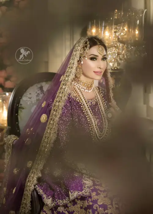 Reflecting royalty and the majestic beauty of statuesque shape and silhouette this bridal dress is perfect for your special day.