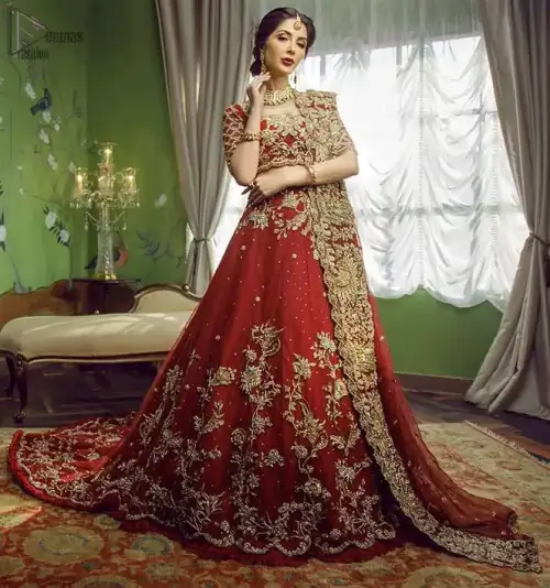 Red Back Train Lehenga Blouse – Dupatta