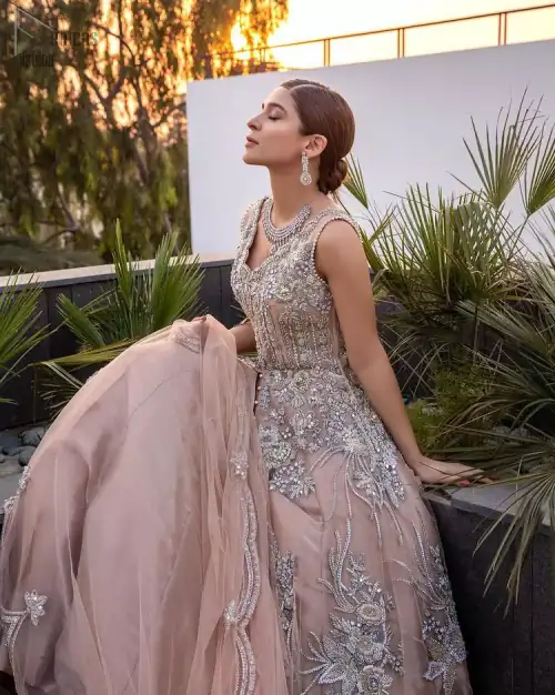 Some brides definitely shine bright by stepping out of the classic box and jumping into pastel hues for their big