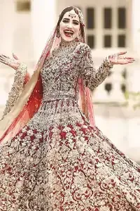 Come up with something fab on your wedding day, with a meritorious Red Lehenga Blouse. A full-sleeved attire made with pure organza follows a beautiful light golden embroidery under a stylish sweetheart neckline. This mesmerizing dress would fulfil your expectations on your reception day.