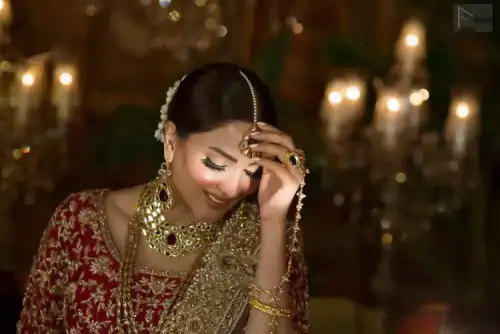 Looking perfectly gorgeous is not a mere utopia. You already appear stunning but with the Crimson Lehenga Blouse on you,