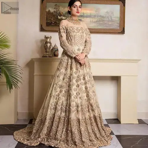 The imperial appearance of this ravishing bridal wear is worth a fortune. With complete style, this attire would serve you