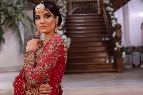 For your wedding ceremony, you ought to enhance your gorgeousness with a Red Long Shirt Dupatta, exclusively designed by Deemas