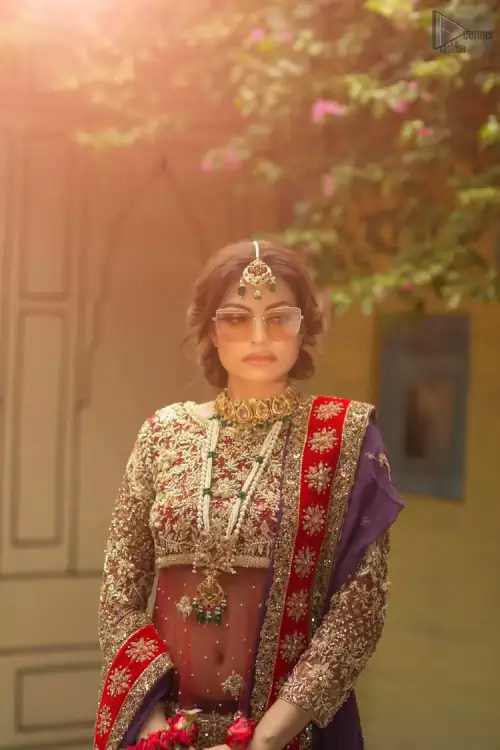 A little blend of the traditional and western styles doubles the gorgeousness of the Red Short Shirt Lehenga. A dress