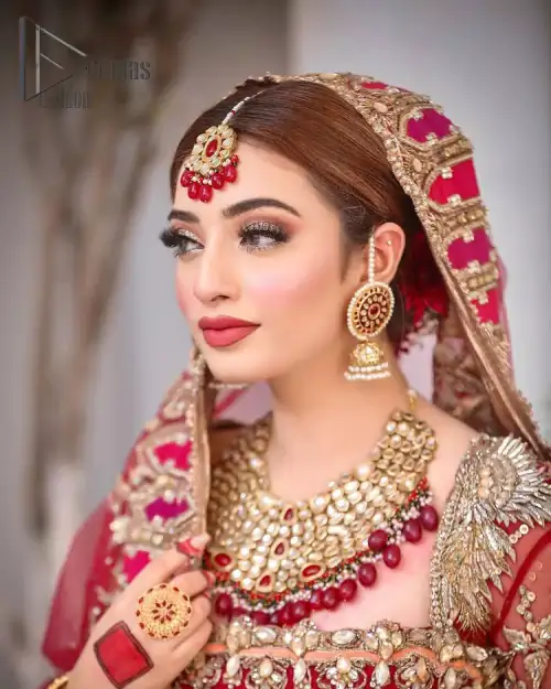 Red, is the colour of love being objective for your Big day. As every bride wants to feel as fresh