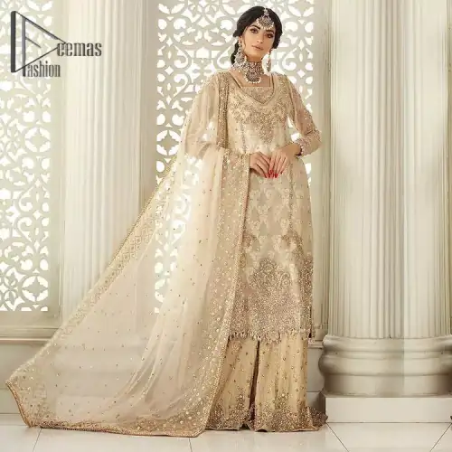 Pure bliss is seeing a bride smiling ear to ear through her whole wedding. Just go with a retro vibe