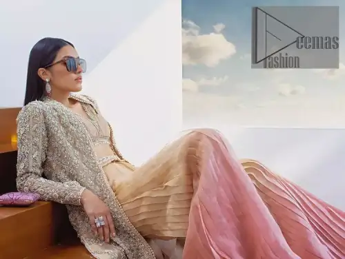 It's all about the colour you wear. Feel yourself in the fawn colour so stunning and adorable. Starting this article