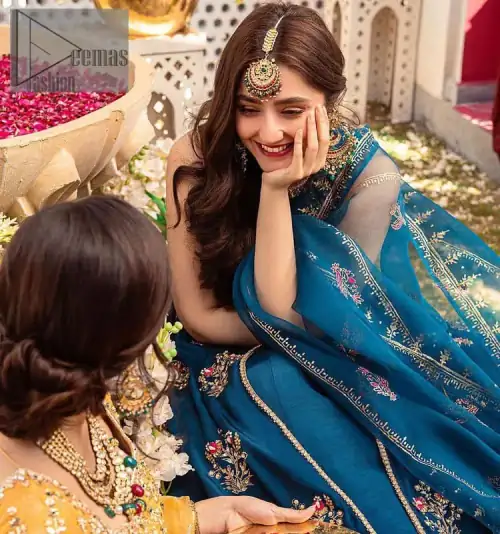 Blue defines your beauty and glows your face at any event.  Starting this article with teal blue front open pishwas