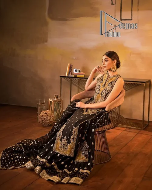 Black is just a vibe in any kind of party. DeemasFashion presents a luscious black base that serves as a