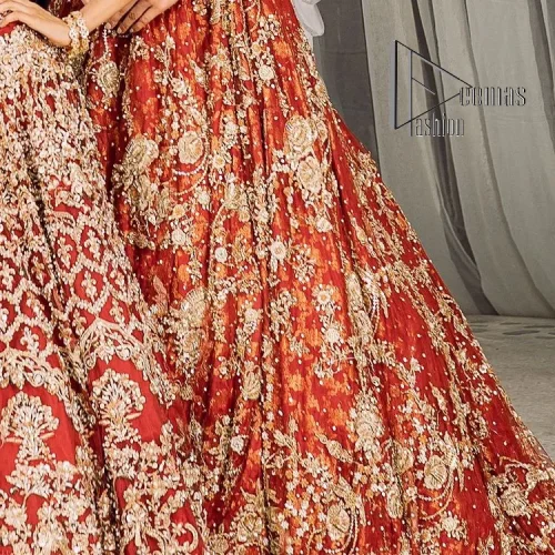 Feels just redish on your Big day to make your day lovely and romantic. DeemasFashion presents this Pakistani reception wear