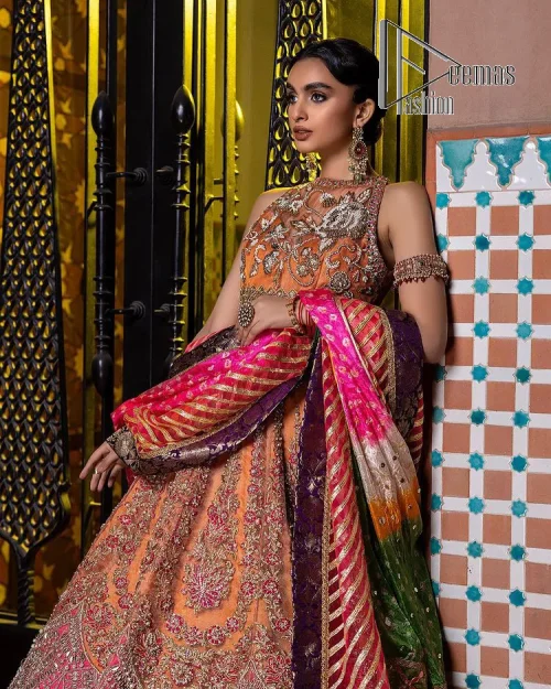 In a world full of trends, sometimes a bride just wants to wear something classic and traditional. In this way,