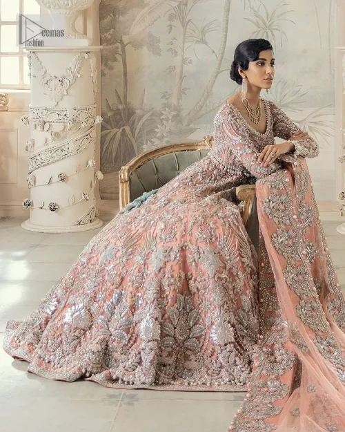 Steal the spotlight at your walima with this light orange yet subtle ensemble! This blouse is in a beautiful shade