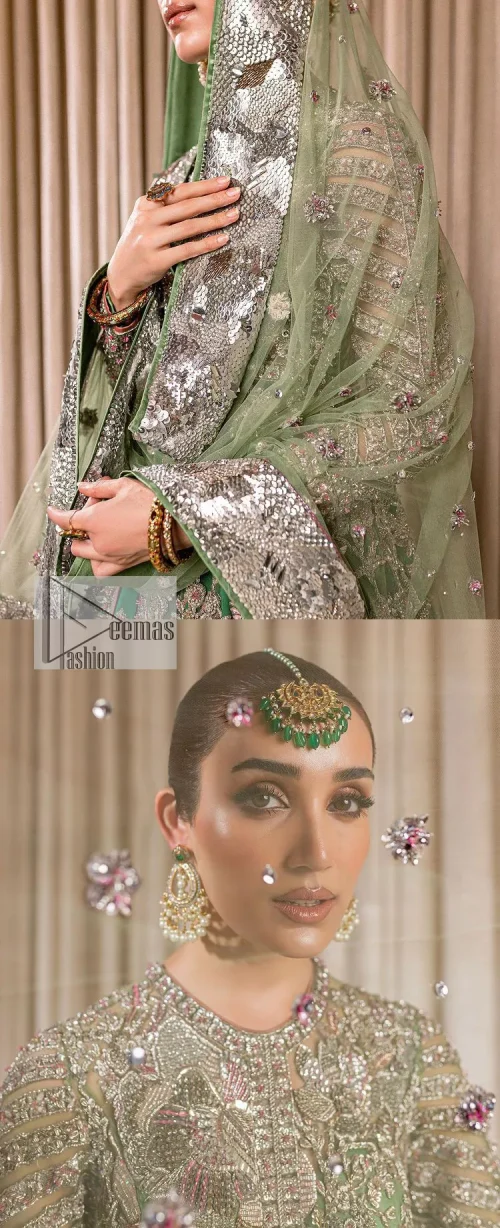 Dive into the world of ultimate allurement with this exquisitely embellished Mehndi outfit that depicts intricate glam with an elegant