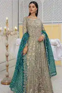 Embellishment is on the rise! The elegant front open maxi is heavily embellished in work of tilla, sequins, dabka, Zardozi, Kundan and kora work. The magnificent maxi is further highlighted with silver embroidery on the front and backside. Further, the full sleeves of the dress come with attractive embellishments. The round neckline makes this masterpiece more unique and charming. This nikah outfit is coordinated with a dupatta in teal green colour framed with a four-sided border and sparkling sequins all over that are on the peak in modern style.