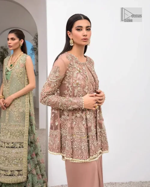 Rich shades and stunning details of party outfit – you’ll be making heads turn. A 2 pc outfit with a