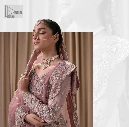 Stand out and stay pink with this nikah wear! The delightful article in pink colour is a traditional masterpiece that