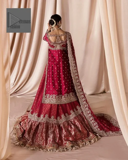 The maroon color is the perfect feminine and delicate shade with its meticulously crafted untruth The gorgeous shirt is embellished