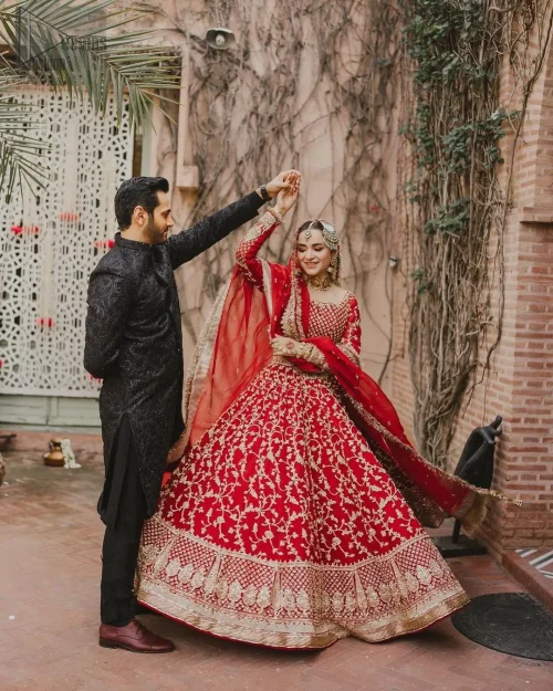 Make your reception unforgettable with a one-of-a-kind bridal style dupatta having floral motifs all over that reflect your personality and